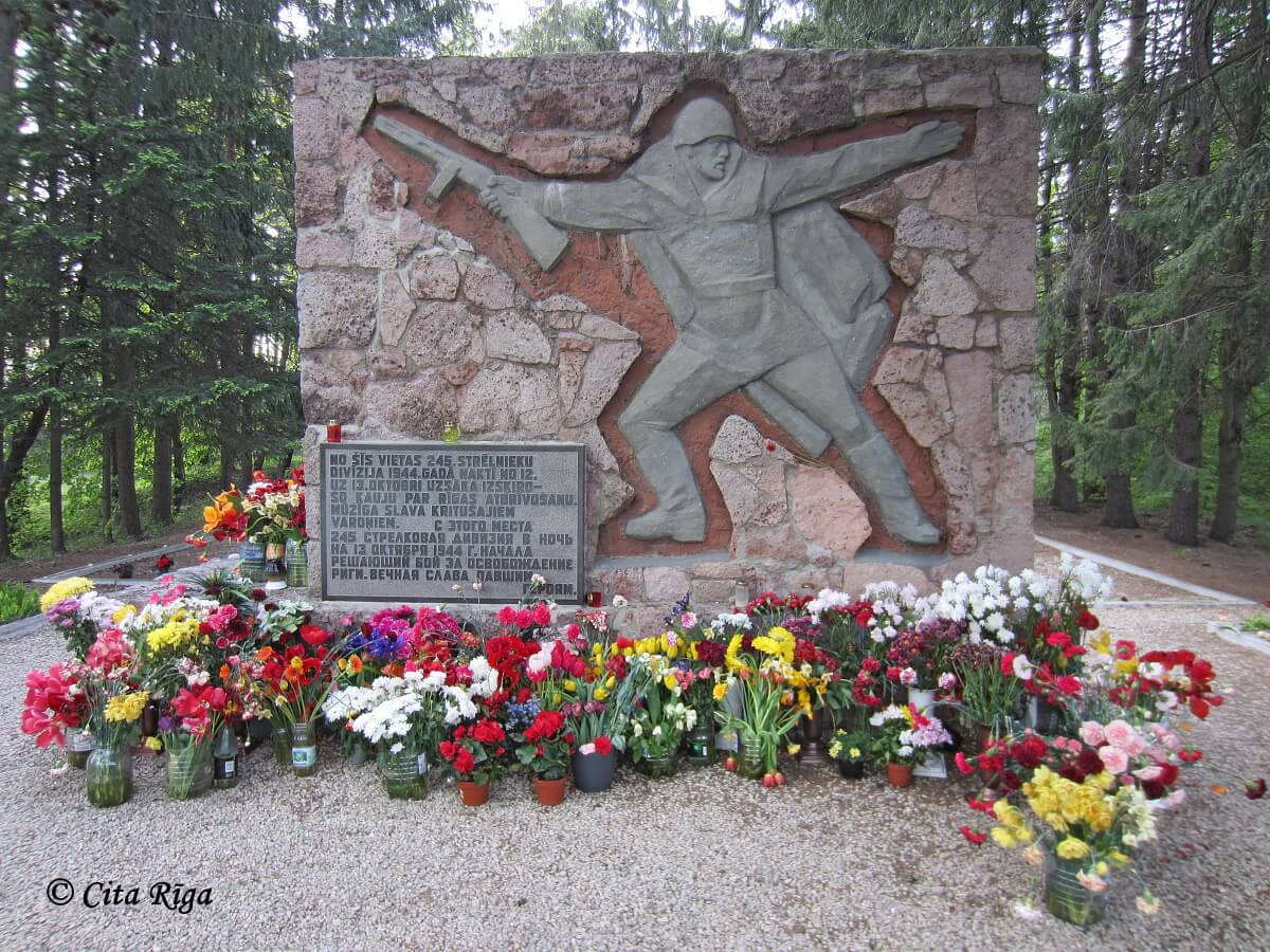 Memoriāls Otrā Pasaules karā kritušajiem kareivjiem, 23.05.2020.