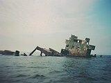 Обломки затонувшего корабля «Lady Kathleen», 1995 год<br>Источник: Facebook, Необычная Рига